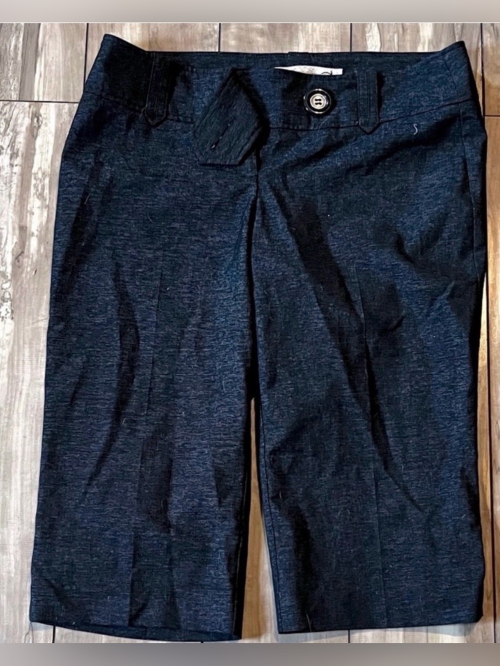 Vintage Dynamite Black Capris in Size 7